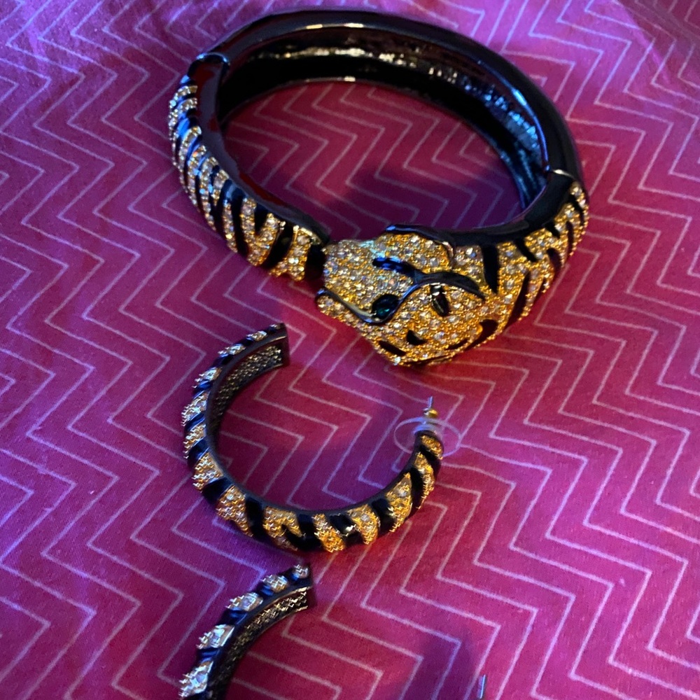 Jaguar jewelry